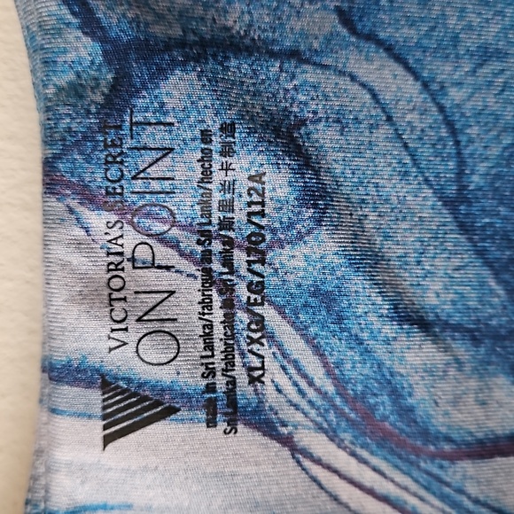 Victoria's Secret On Point Tank! - Picture 2 of 4